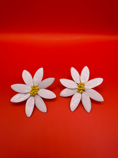 Classic Daisy earrings